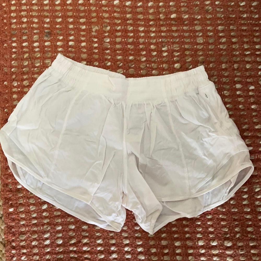 Lululemon shorts - hotty hot 4 inch